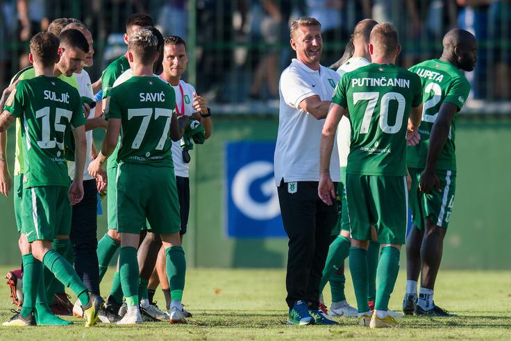Igralci so podprli svojega trenerja. | Foto: Morgan Kristan / Sportida