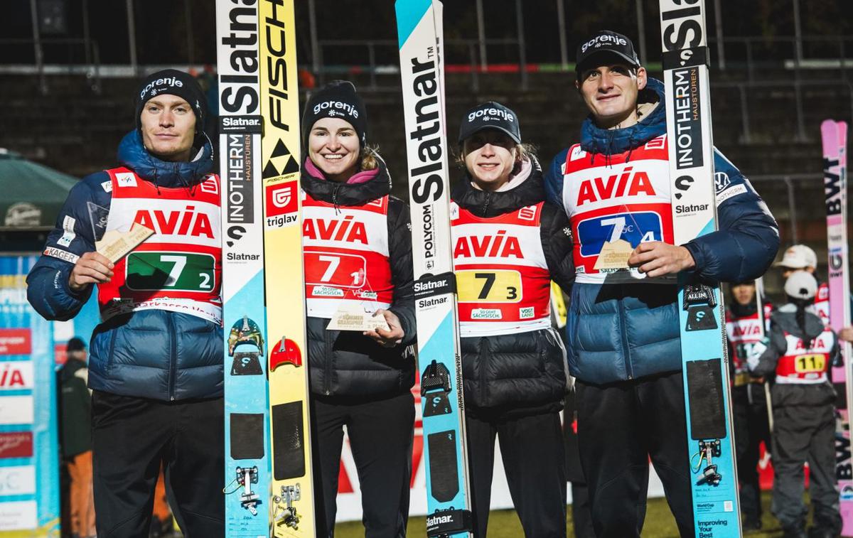 Domen Prevc, Anže Lanišek | Domen Prevc je na tekmi mešanih ekip v družbi sestre Nike, Anžeta Laniška in Nike Vodan zasedel drugo mesto. | Foto SloSki
