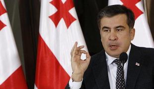 Gruzijski predsednik si je lepotne posege privoščil z državnim denarjem