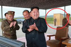 Kaj je v strogo varovani škatli, ki Kim Džong Una spremlja vsepovsod