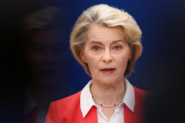 Ursula von der Leyen je obsodila "nepremišljeno in nevarno ravnanje" Rusije. | Foto: Reuters