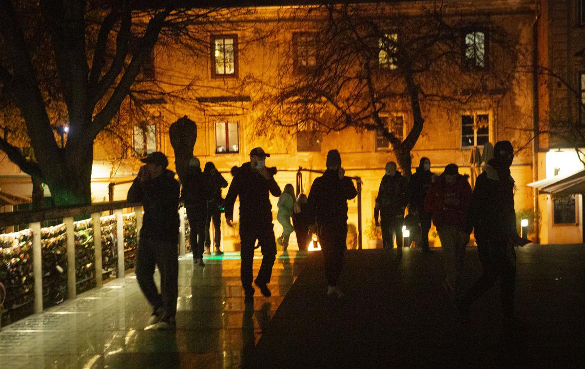 Nasilni protesti v Ljubljani, 5. november 2020. Ivan Gale vodni top | Med protestom so pridržali deset oseb. | Foto Bojan Puhek