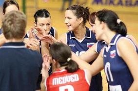 Slovenske odbojkarice zanesljivo do prve zmage