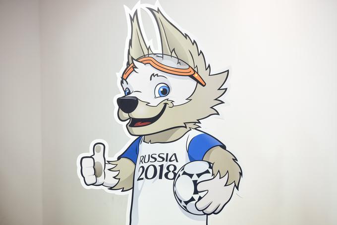 Zabivaka, ruski volk, ki je zmagal v natečaju za uradno maskoto SP 2018, komaj čaka na začetek dvobojev. | Foto: STA ,