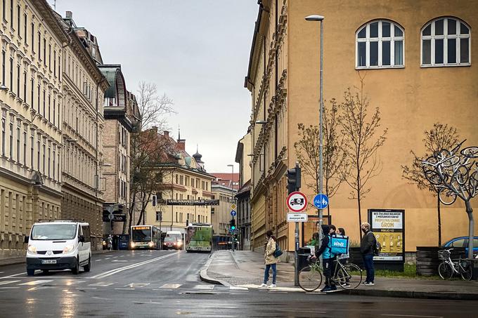 Središče mesta je eden od ljubljanskih predelov, kamor dostavijo največ naročil. | Foto: Ana Kovač