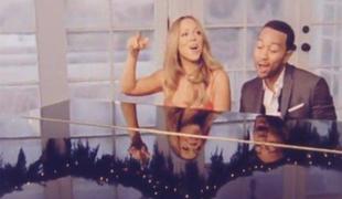Družina Mariah Carey v novem božičnem videospotu
