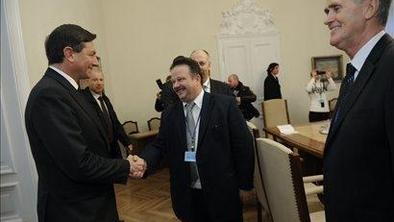 Obrtniki in podjetniki prenehali z državljansko nepokorščino