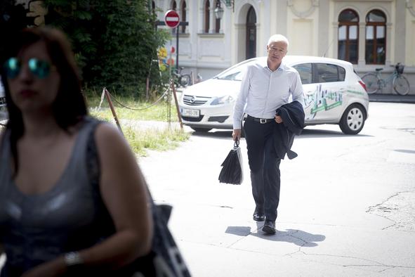NKBM za 250 milijonov evrov prodana ameriškemu skladu Apollo