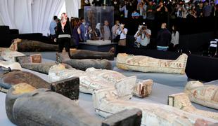 Pri Kairu odkrili nedotaknjene sarkofage, stare več kot 2.500 let #foto