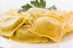 Domači bučni ravioli