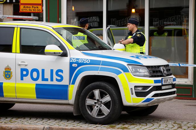 streljanje, Švedska, Sandviken | Truplo taksista so marca letos našli obešeno na drevesu. Sodišče je sklenilo, da so morilci poskušali smrt prikazati kot samomor. | Foto Reuters