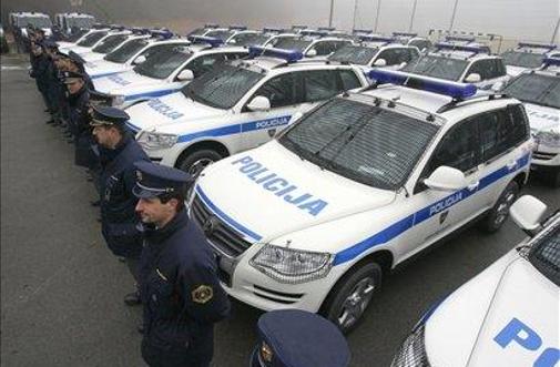 Slovenski policisti v novih touaregih