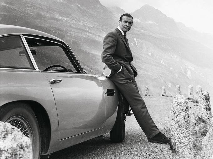 Sean Connery v vlogi Jamesa Bonda v filmu Goldfinger. | Foto: Aston Martin