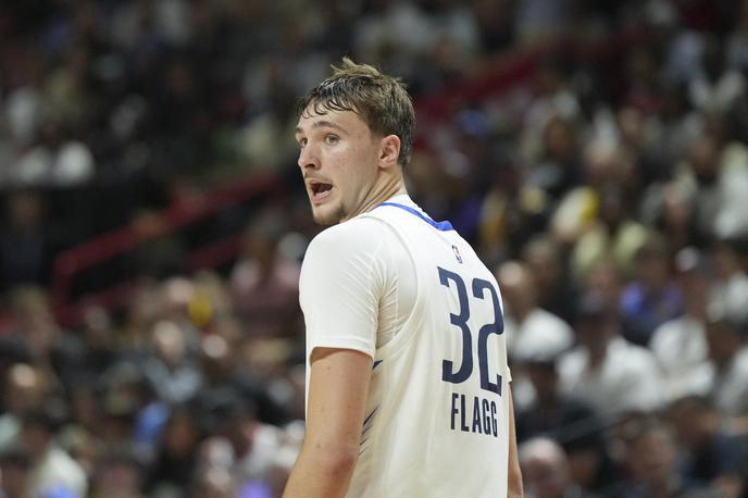Cooper Flagg | Cooper Flagg je bil po letošnjem naboru v Dallasu sprejet kot naslednik Luke Dončića, ki bi lahko postal najbolj prepoznaven dolgoletni obraz franšize. | Foto Reuters