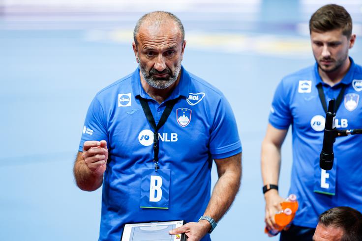 "Do tekme v Bitoli bomo skušali odpraviti nekatere napake v naši igri, a tekma proti Belgiji je bila za moje mlade igralke zagotovo koristna in poučna." | Foto: Aleš Fevžer