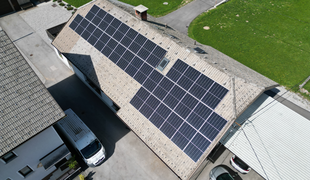 Pravila in pogoji za sodelovanje v nagradni igri Podarjamo bon za sončno elektrarno