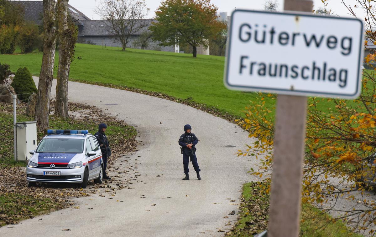 Streljanje v Avstriji | Drexlerja so iskale močno oborožene policijske enote, vključno z oklepniki, helikopterji, droni, iskalnimi psi in pripadniki specialne enote Cobra. | Foto Guliverimage