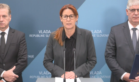 Golob: Sprejel sem odstop ministrice Katič in ministra Poklukarja #vŽivo