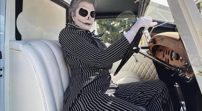 "To je eden od mojih najljubših kostumov za noč čarovnic," pravi Kris Jenner