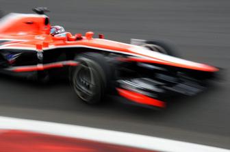 Dirkalnika moštva Marussia bo poganjal Ferrari
