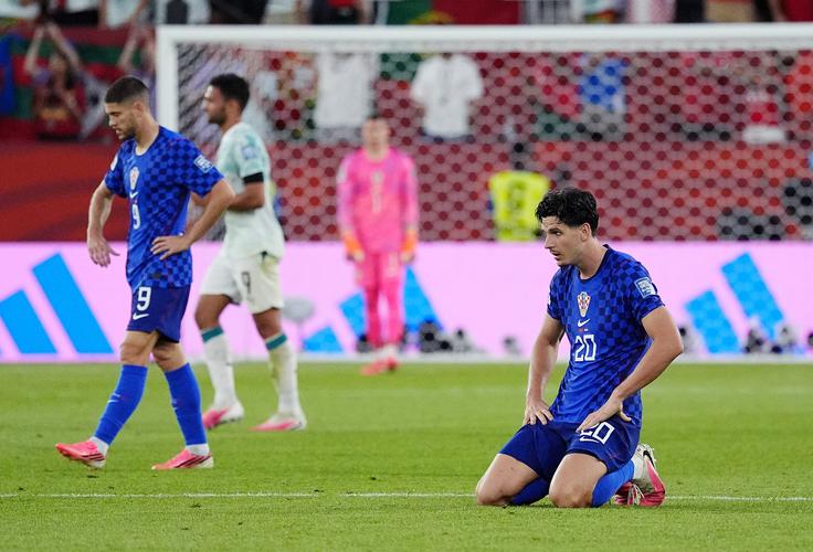 Senzor v uradni žogi SP 2026 jo je v zaključku dvoboja med Hrvaško in Portugalsko zagodel Igorju Matanoviću. | Foto: Reuters