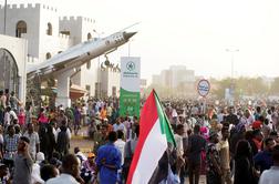 Sudanska vojska po udaru miri ljudstvo