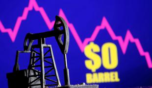 Zakaj je cena nafte strmoglavila #video