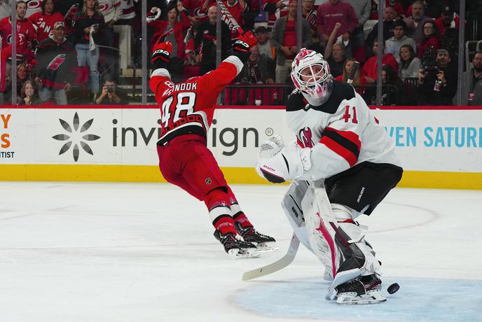 Carolina Hurricanes do druge zmage v polfinalu