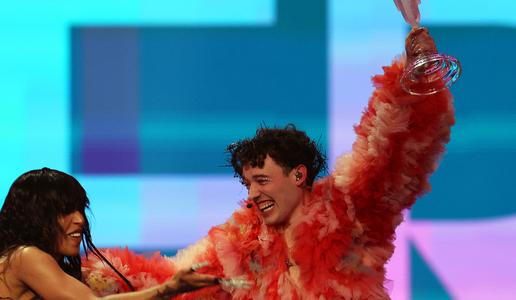 Zmagovalec Evrovizije Nemo se je odločil za drastično potezo