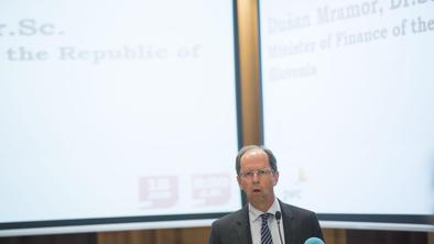 Dušan Mramor: Skrajšati moramo čas študija in podaljšati delovno dobo