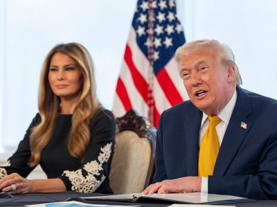 Konec je: Melania mora reševati moža Donalda