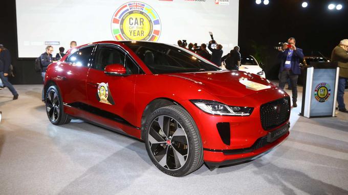 Po nissanu leafu in oplu amperi je jaguar i-pace tretji električni avtomobil, ki je osvojil naziv evropski avto leta. | Foto: 