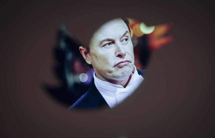 Musk se je oktobra lani znašel pod mednarodnim plazom kritik zaradi svojega mirovniškega načrta za končanje vojne v Ukrajini, s katerim bi ugodil tako rekoč vsem zahtevam Moskve. Istega meseca je nato pohvalil še nekdanjega ruskega predsednika Dmitrija Medvedjeva, ki že tako rekoč od začetka vojne v Ukrajini napadeni državi in vsem tistim, ki jo podpirajo, grozi z jedrskim orožjem. | Foto: AP / Guliverimage