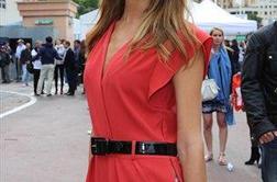 Ups! Dekle Georgea Clooneyja z odprto zadrgo.