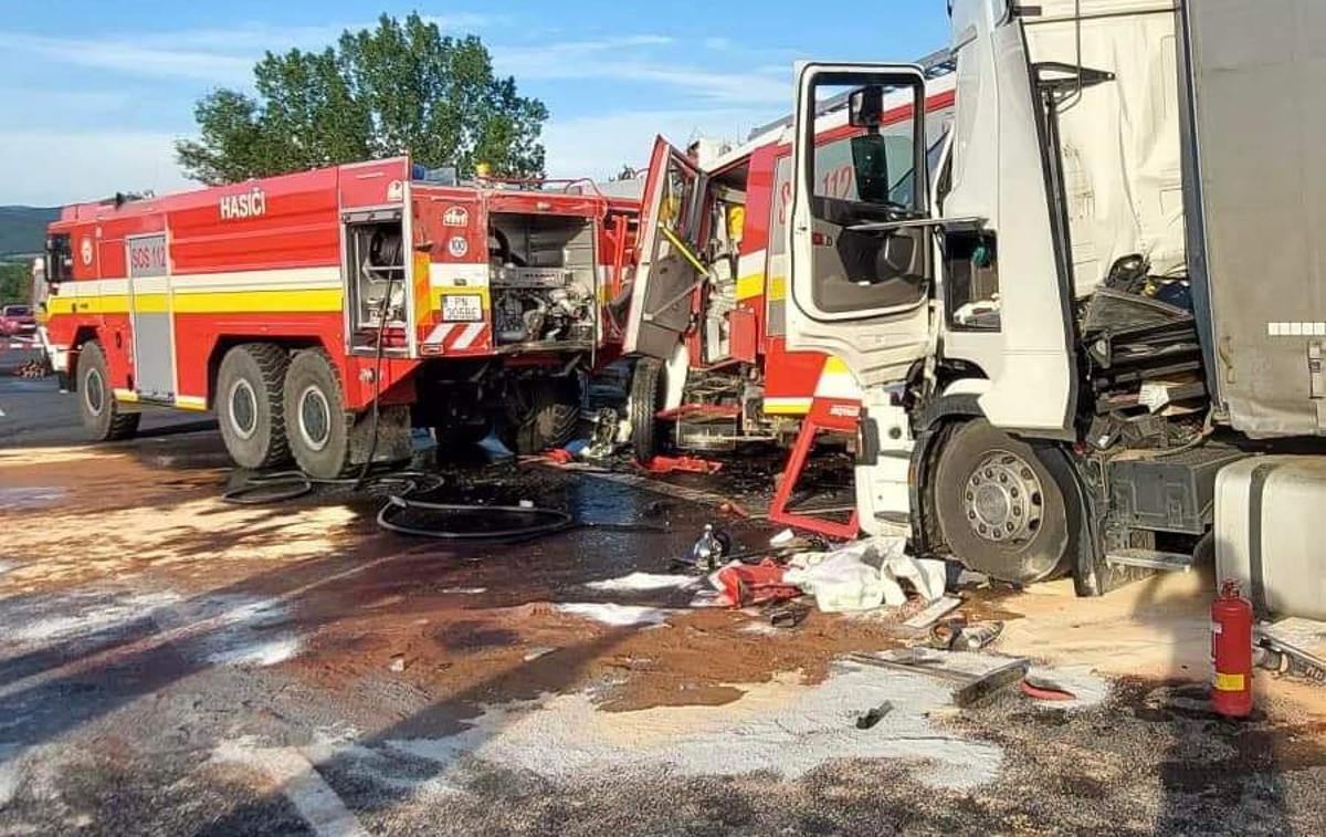 Nesreča | Intervencija slovaških reševalnih služb se je končala tragično.  | Foto Ustvarimo reševalni pas na avtocestah/Facebook