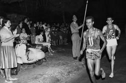 Zgodba o bosonogem olimpijskem prvaku, ki nima srečnega konca (video)