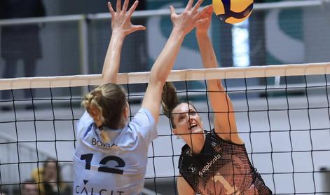 Derbi zadnjih finalistk po hudem boju Mariborčankam, tudi Radovljičanke ostajajo neporažene
