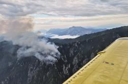 V okolici Kranjske Gore izbruhnil požar:  v zraku trije air tractorji in helikopter