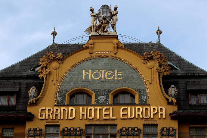 Hotel Češka | Kot možnost se omenja uvedba pravila PC, torej preboleli, cepljeni, in sicer za gostinstvo in nastanitvene obrate.  | Foto Reuters