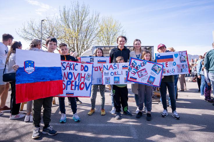 Nika Vodan Anže Lanišek sprejem | Foto: Jakob Pintar/STA