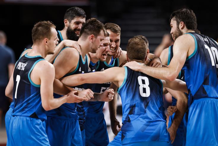 Slovenska reprezentanca se je z zmago v četrtfinalu ognila ZDA. Nasproti bo stala reprezentanca Nemčije, medtem ko se bodo Španci pomerili prav proti Američanom. | Foto: Anže Malovrh/STA