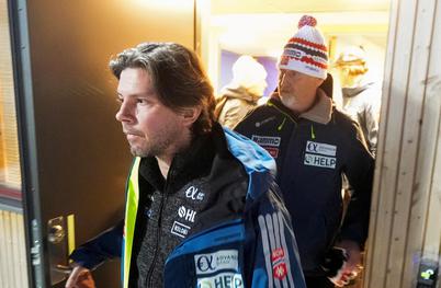 Rdeča luč: Norvežani odpustili trenerski kader po škandalu s skakalnimi dresi