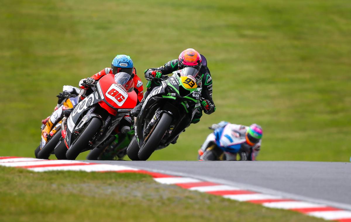 Motociklizem, britansko prvenstvo superport, | Ponedeljkovo dirko britanskega motociklističnega prvenstva razreda supersport je zaznamovala velika tragedija. | Foto Guliverimage