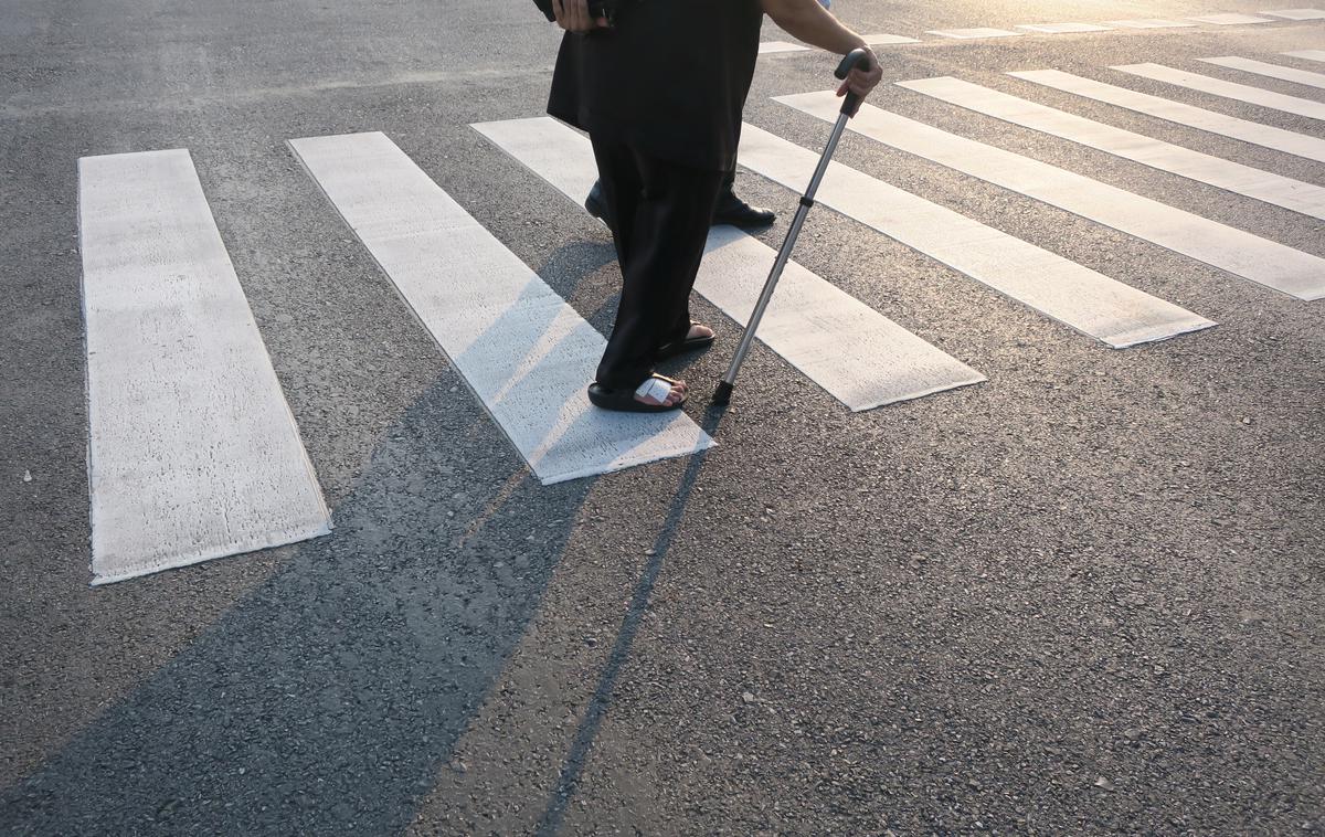Prehod za pešce | Huje poškodovanega pešca so odpeljali na nadaljnje zdravljenje v šempetrsko bolnišnico. Slika je simbolična. | Foto Shutterstock