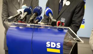 SDS za preložitev imenovanja desetih novih veleposlanikov
