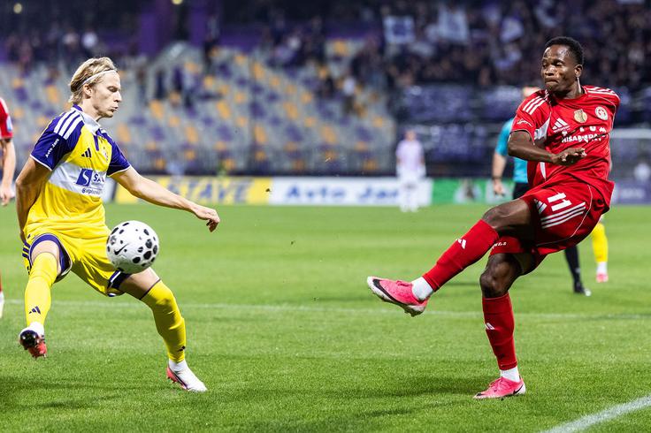 Osuji je v zadnjem nastopu z Aluminijem skoraj zavil v črno Ljudski vrt. | Foto: Jure Banfi