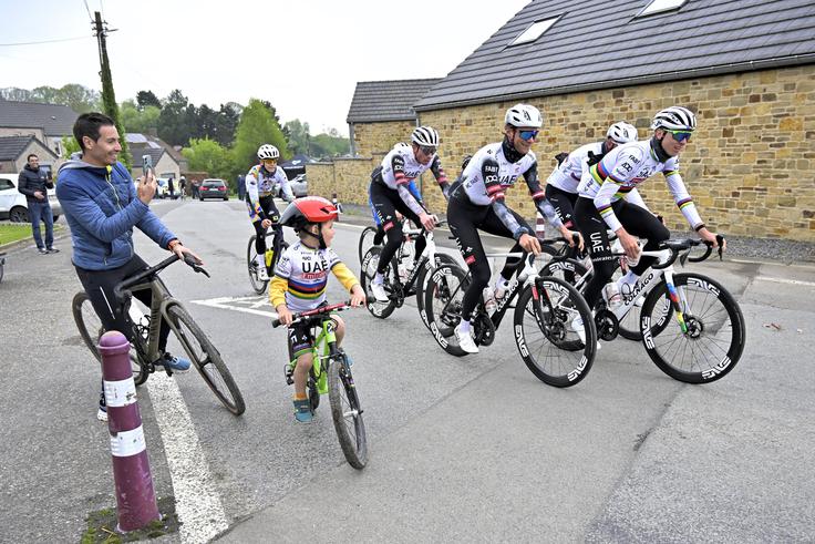 Tadej Pogačar si je danes z ekipo ogledal traso dirke Liege-Bastogne-Liege.  | Foto: Guliverimage