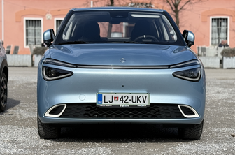 Renault s petko lovi kitajskega boxa: je razred najmanjših v Sloveniji že nared za elektriko?