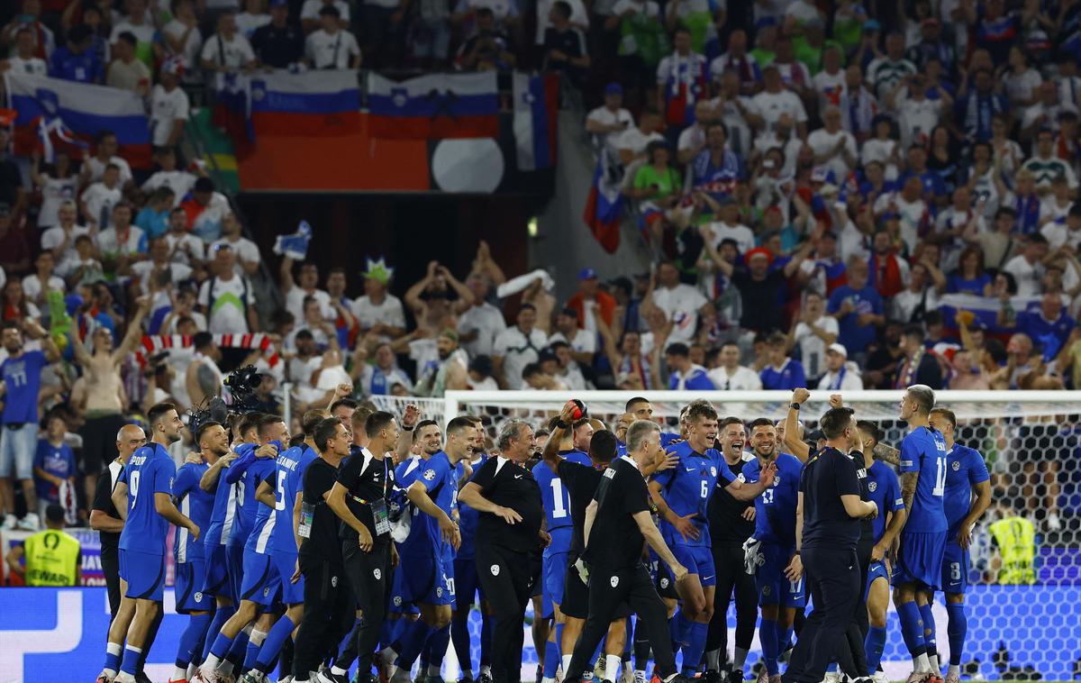 slovenska nogometna reprezentanca | Slovenska reprezentanca je s prebojem na evropsko prvenstvo in z dozdajšnjimi predstavami zaslužila 12,25 milijona evrov. | Foto Reuters