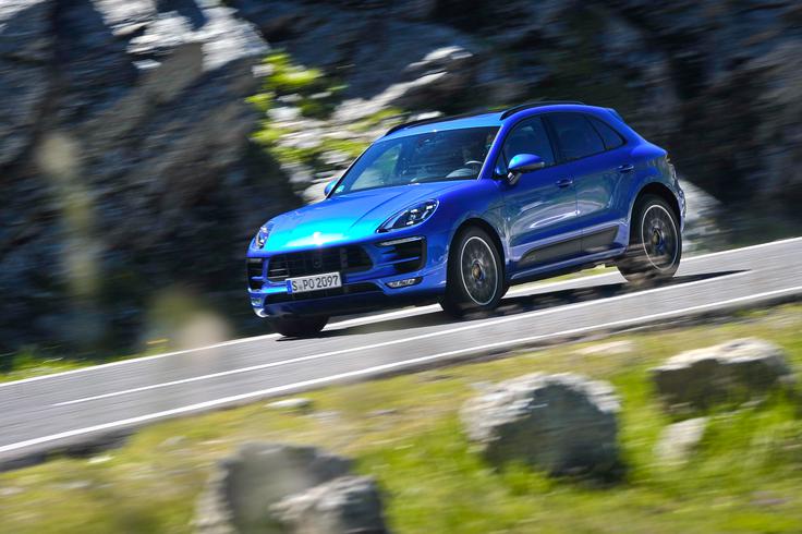 Porsche macan je postal najuspešnejši model znamke, s katero so tudi prebili mejo 200 tisoč prodanih vozil letno. | Foto: Ciril Komotar